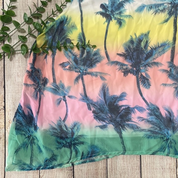 🌸Clearance!🌸 H&M Colorful Palm Tree Tank Top Size US 14Y+ - Picture 3 of 7